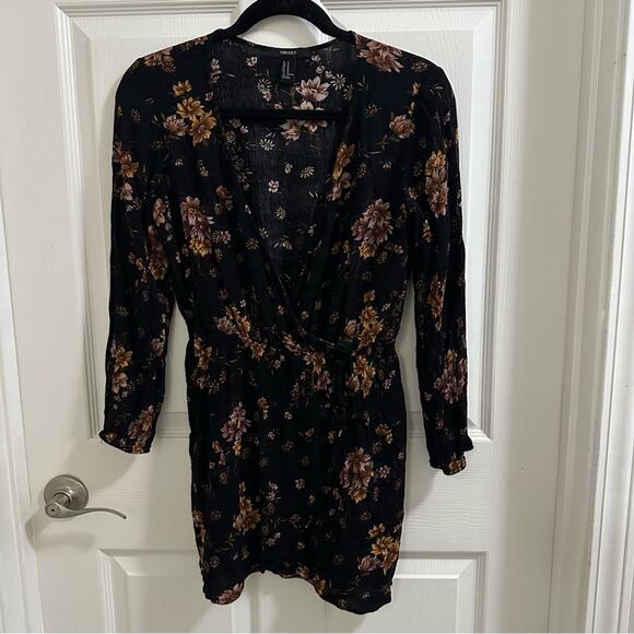 Forever 21 Long Sleeve Floral Wrap Dress Women’s size Medium Black and Yellow - Picture 1 of 8